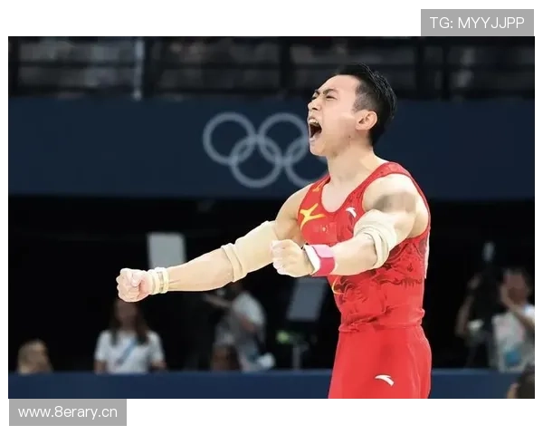 邹敬园训练场戴着能买一套房的表,感觉我们不是同一个世界 邹敬园训练场戴着能买一套房的表,感觉我们不是同一个世界